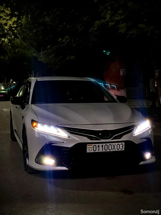 Toyota Camry 2018 · 2.5 AT