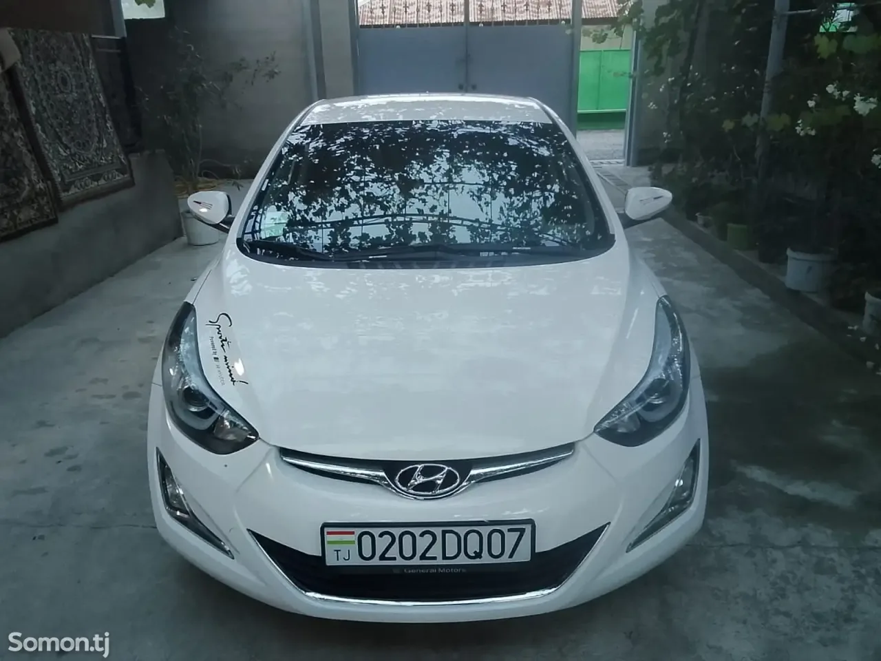Hyundai Avante 2014 · 1.6 AT