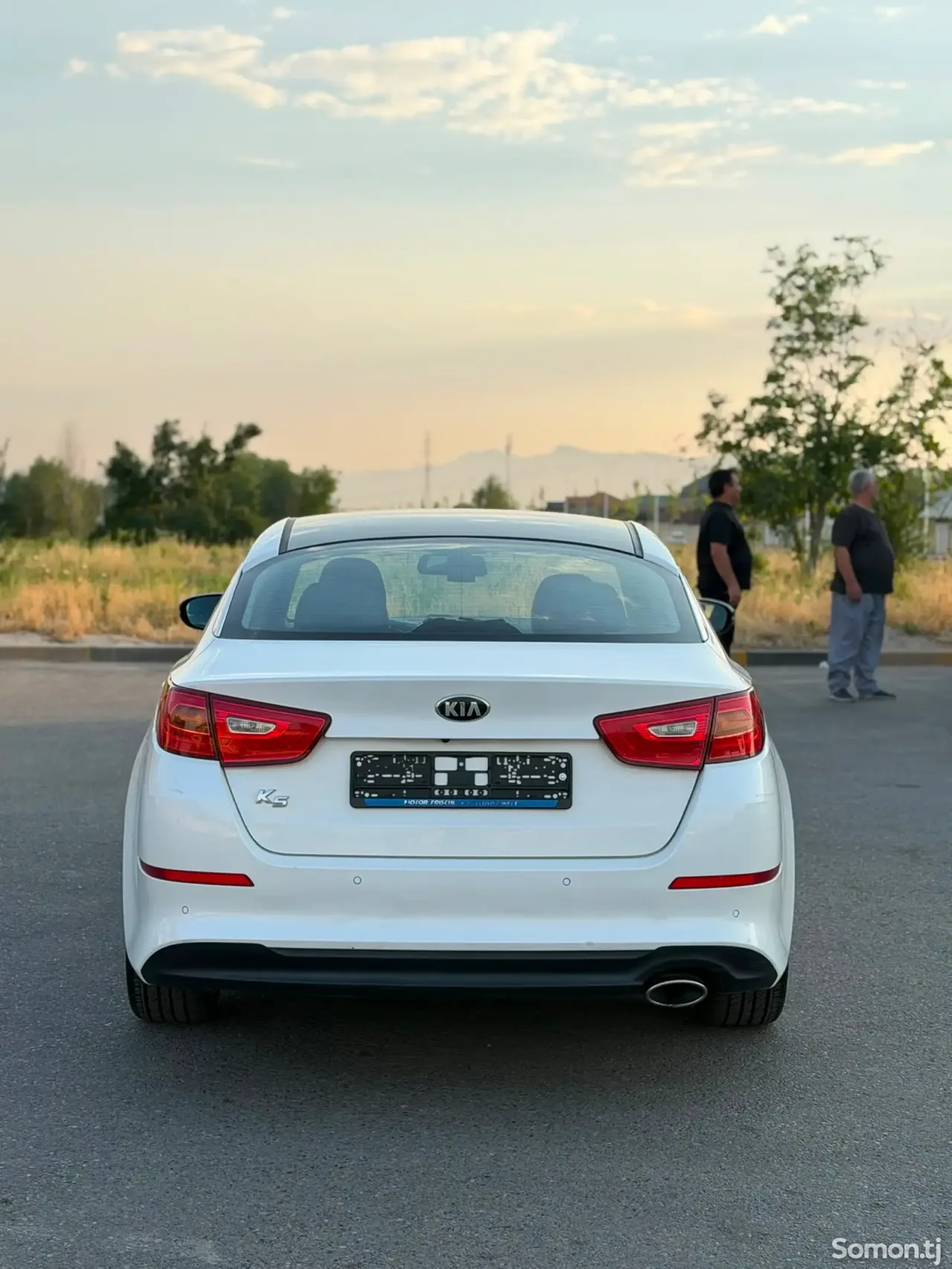 Kia K5 2015 · 2.0 AT
