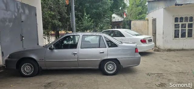 Daewoo Nexia 2000 · 1.6 MT