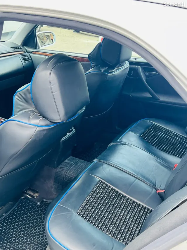 Mercedes-Benz E class 2000 · 2.8 AT