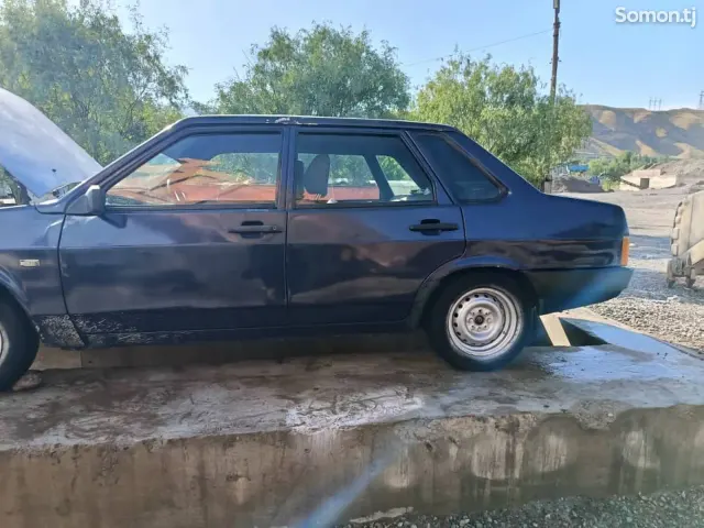 Lada (ВАЗ) 21099 2003 · 1.6 MT