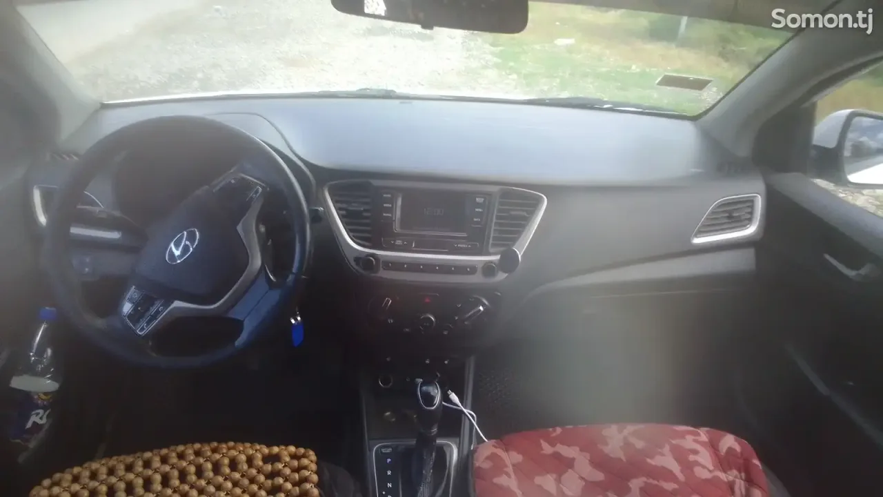 Hyundai Accent 2018 · 1.6 AT