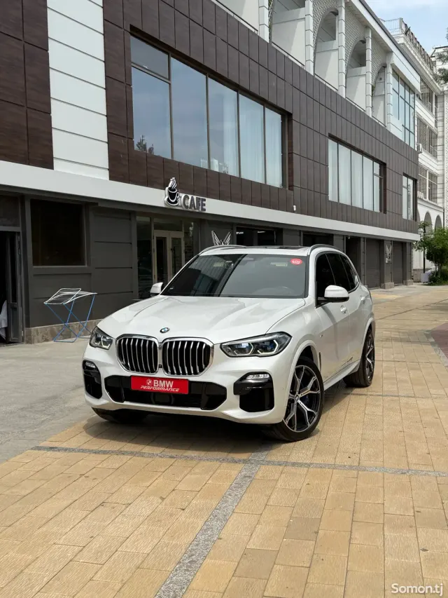 BMW X5 2019 · 3.0 AT