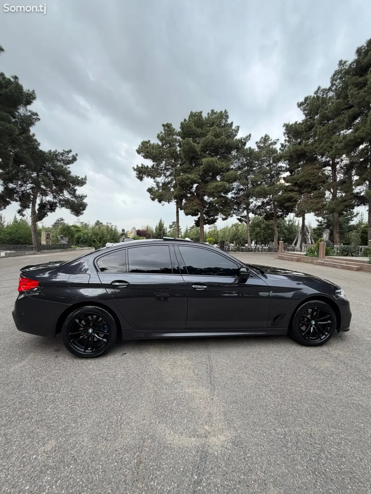 BMW 5 series 2017 · 2.0 AT