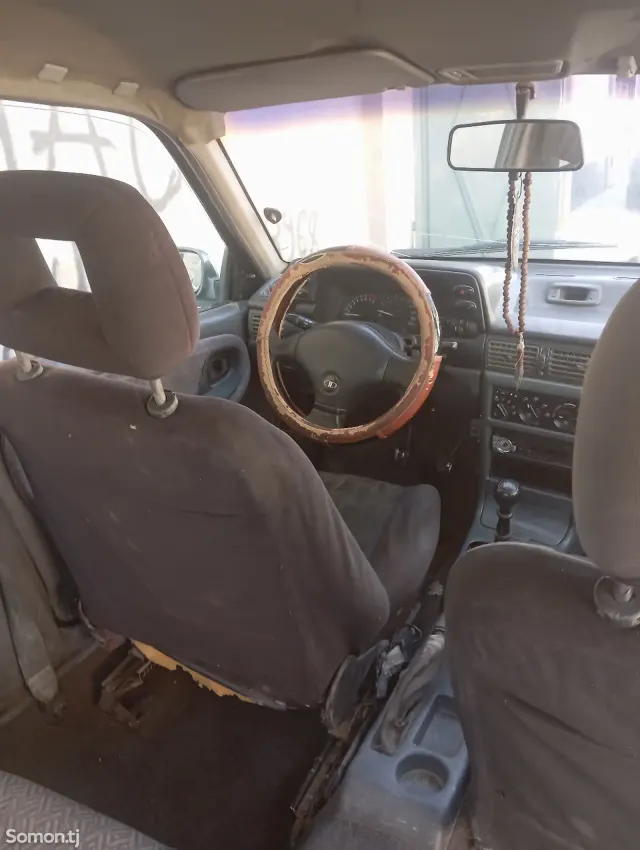 Daewoo Nexia 1995 · 1.6 MT