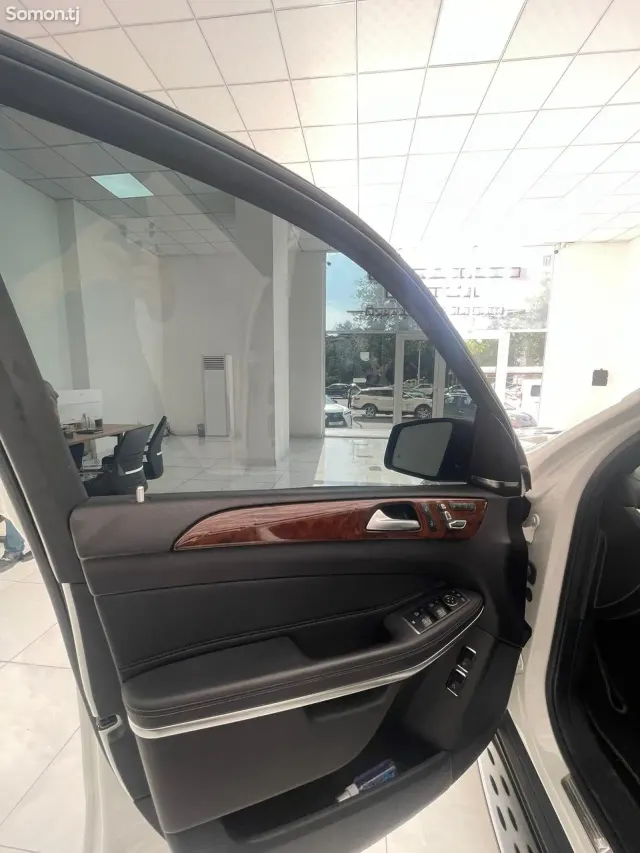 Mercedes-Benz CLS class 2017 · 5.5 AT