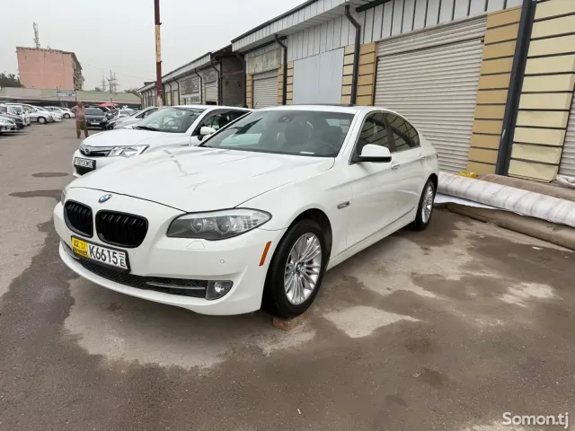 BMW M5 2010 · 3.0 AT