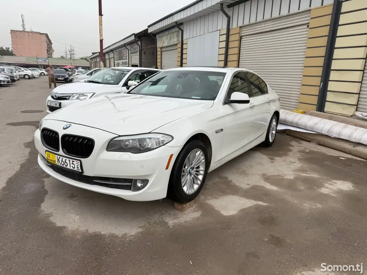 BMW M5 2010 · 3.0 AT