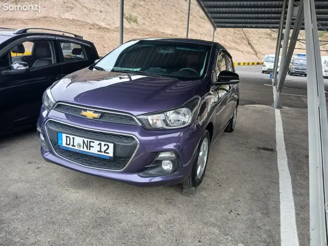 Chevrolet Spark 2015 · 0.8 AT