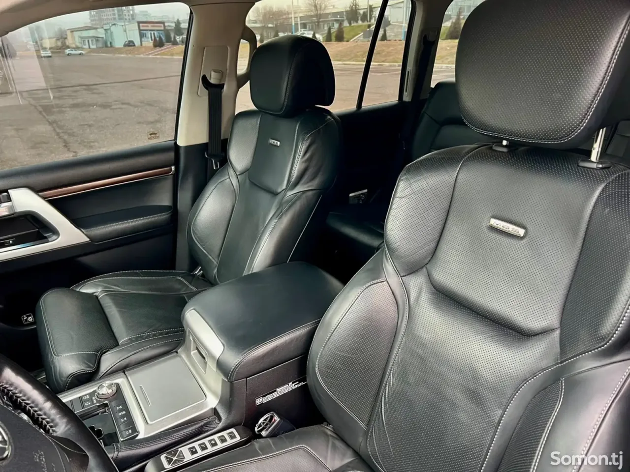 Toyota Land Cruiser 2018 · 4.5 AT