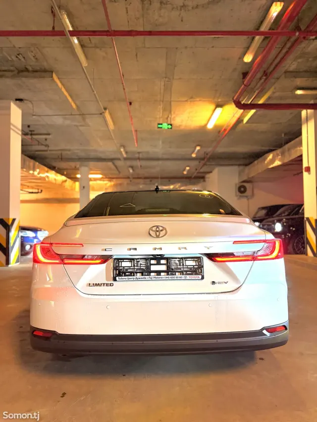 Toyota Camry 2025 · 2.5 AT