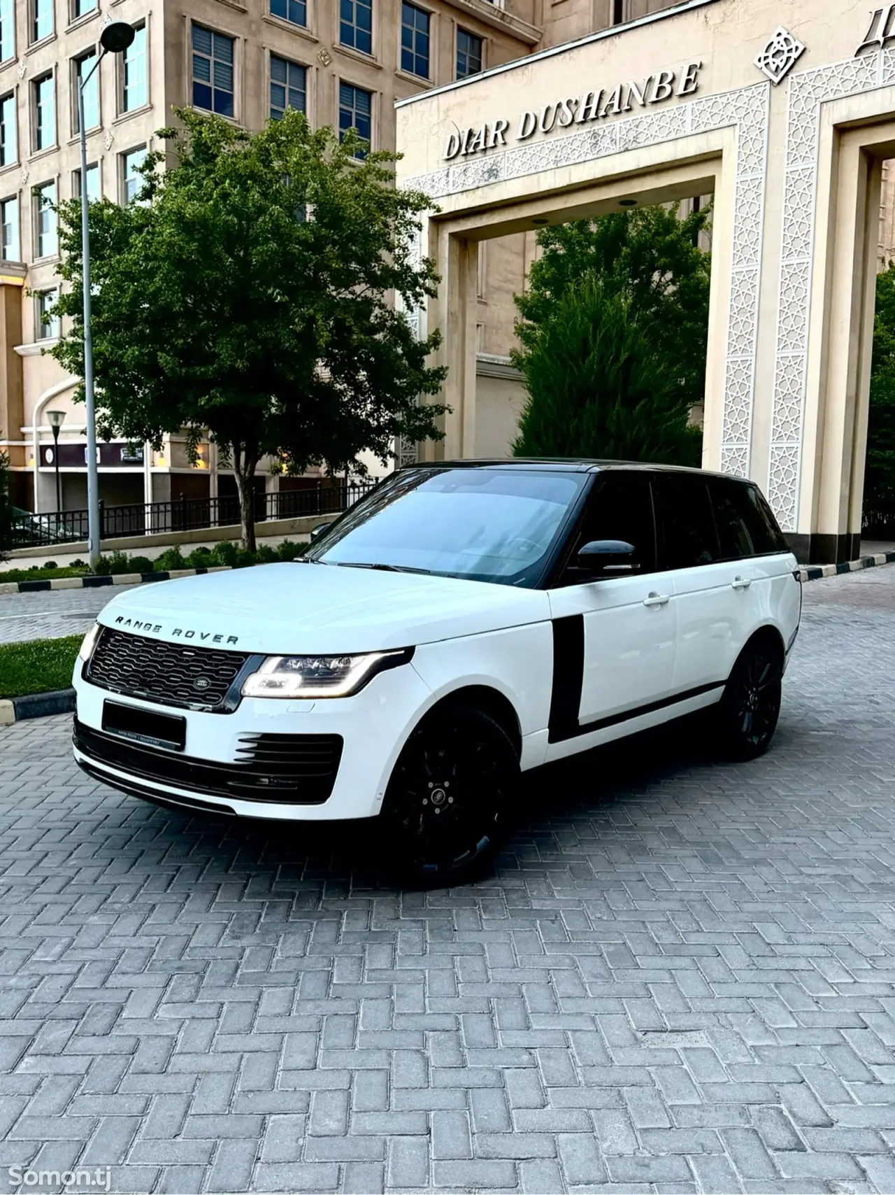 Land Rover Vogue 2015 · 4.4 AT