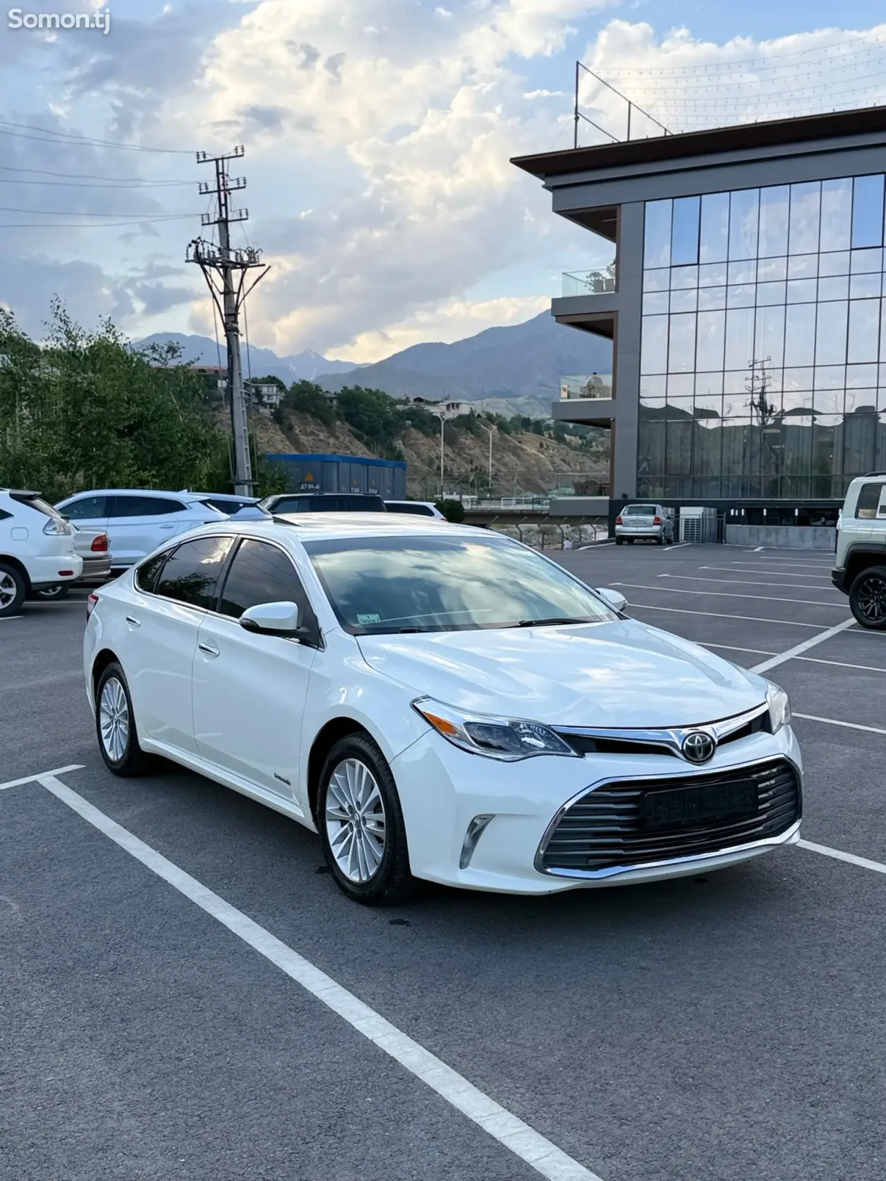 Toyota Avalon 2015 · 2.5 AT