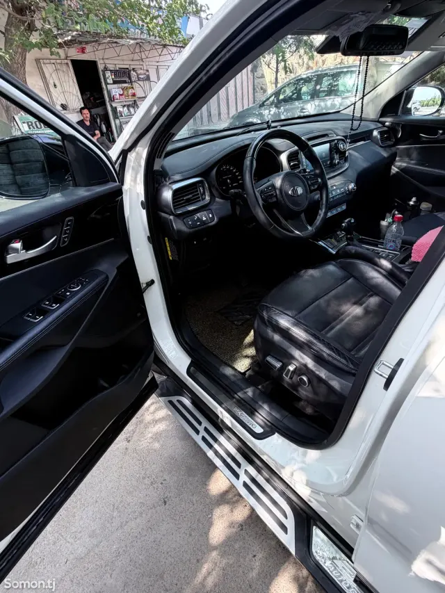Kia Sorento 2016 · 2.2 AT
