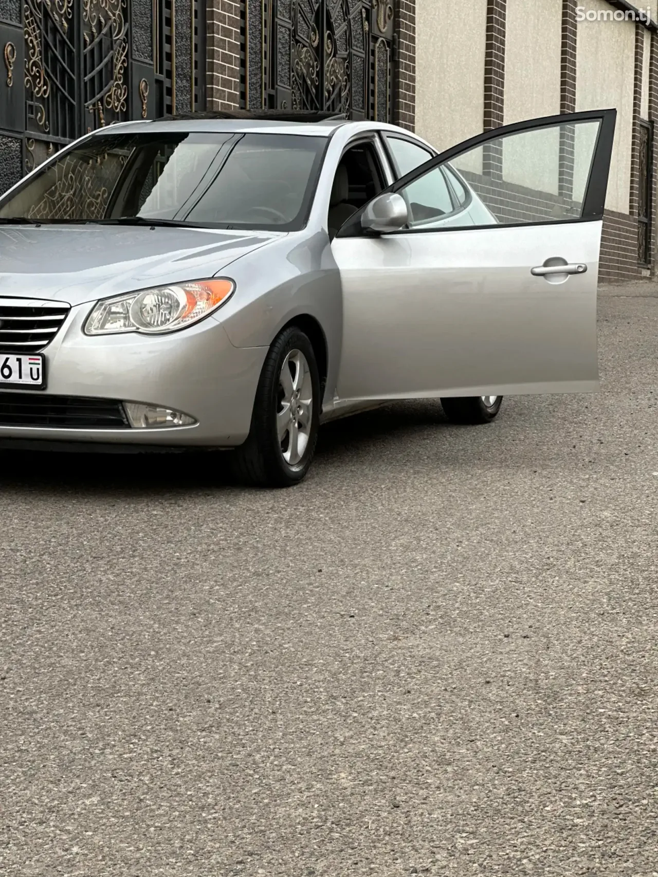 Hyundai Avante 2009 · 1.6 AT