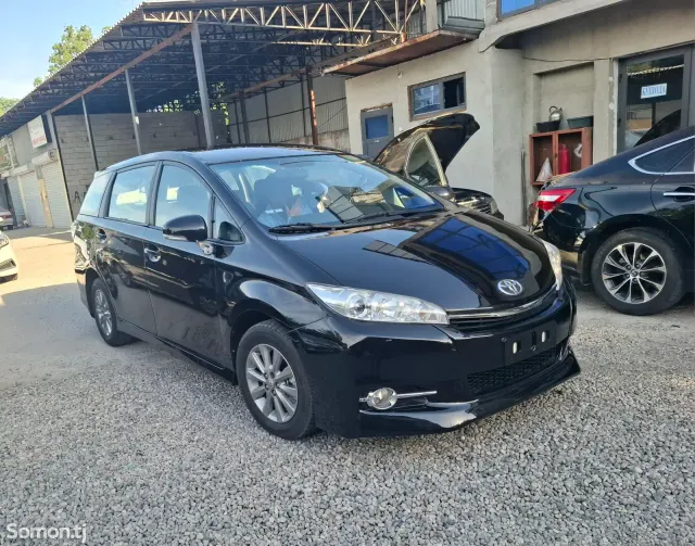 Toyota Wish 2014 · 2.0 AT