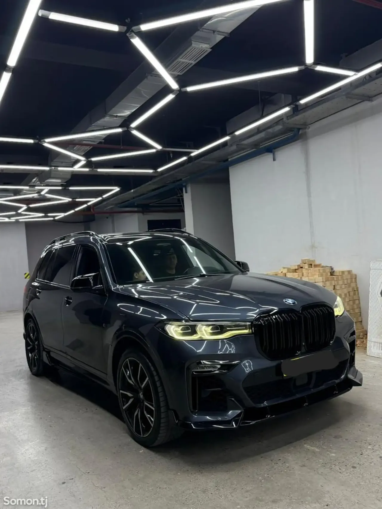 BMW X7 2020 · 4.2 AT