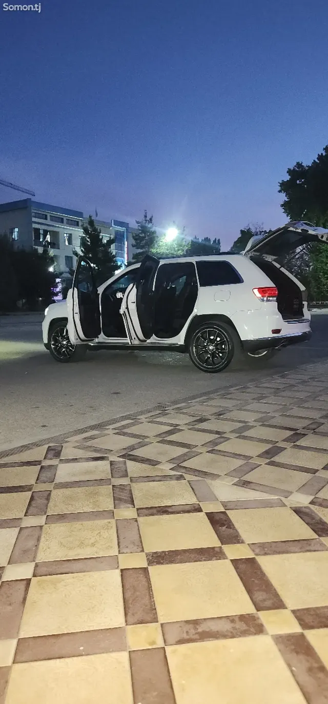 Jeep Grand Cherokee 2014 · 3.0 AT