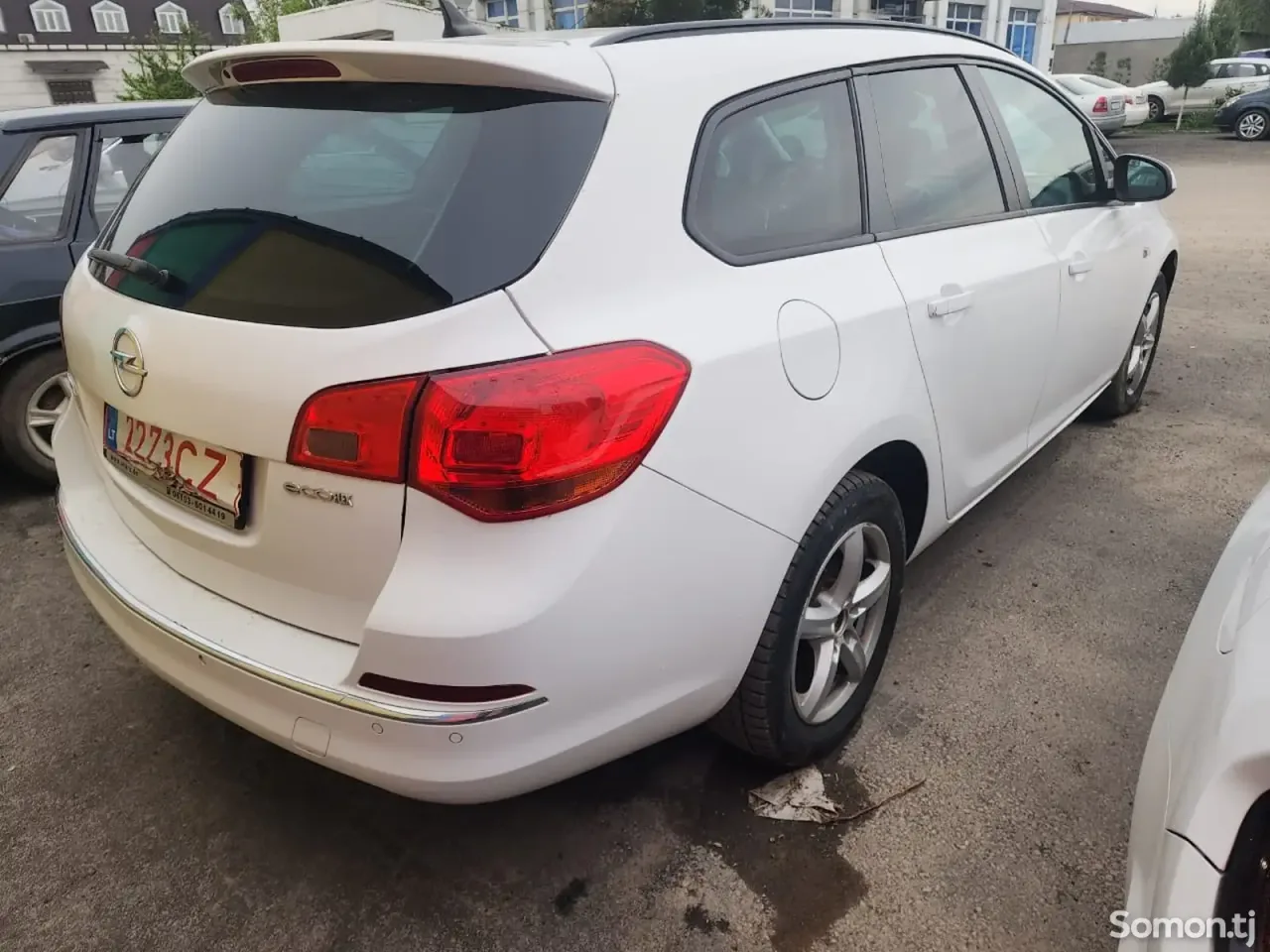 Opel Astra J 2014 · 1.6 MT
