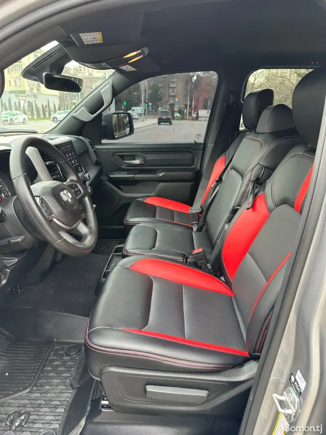 Dodge RAM 2025 · 3.6 AT