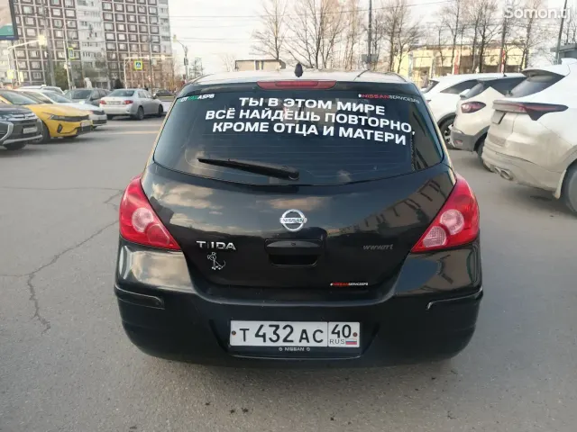 Nissan Tiida 2010 · 1.6 MT