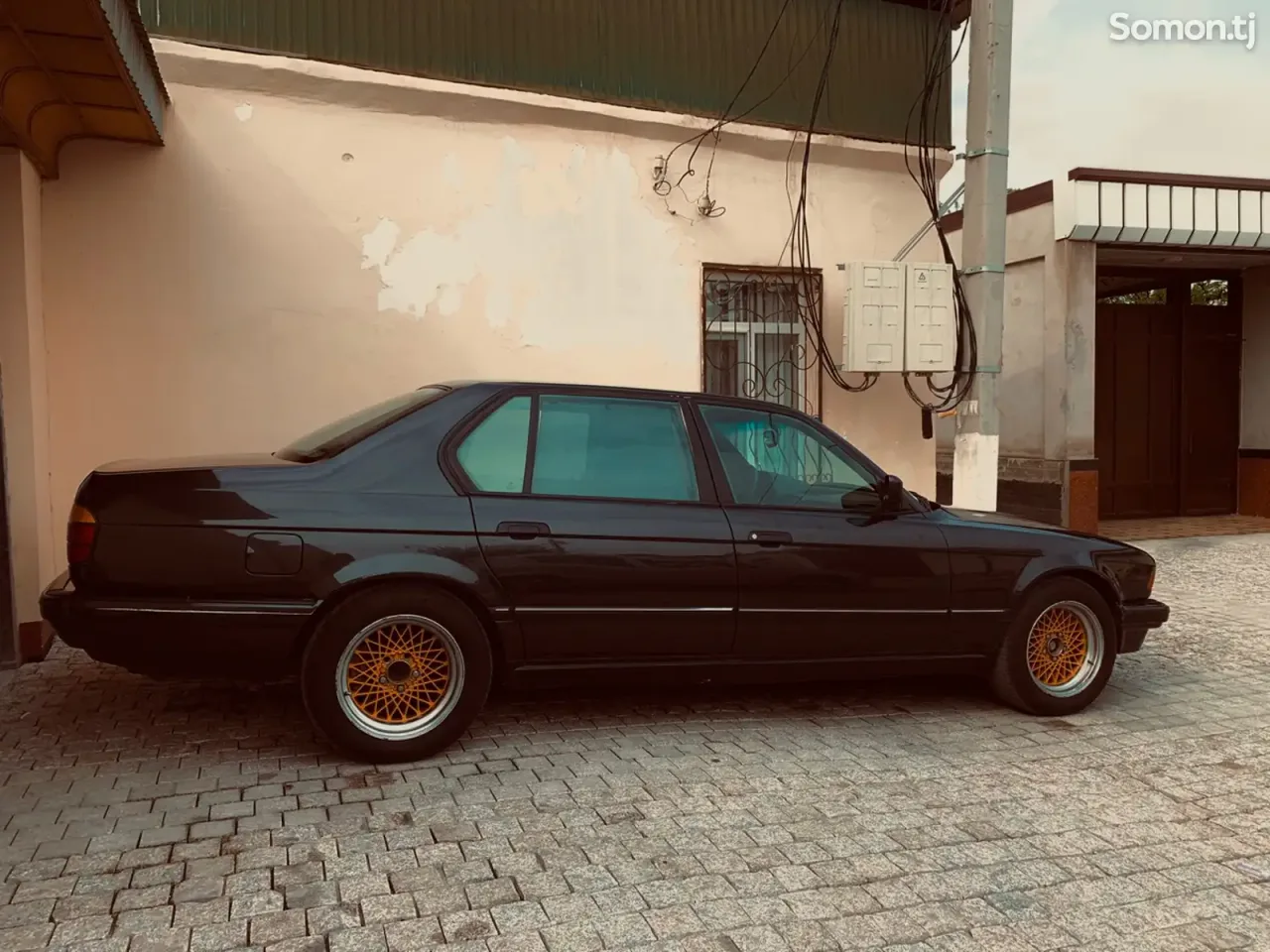 BMW 7 series 1991 · 5.0 AT