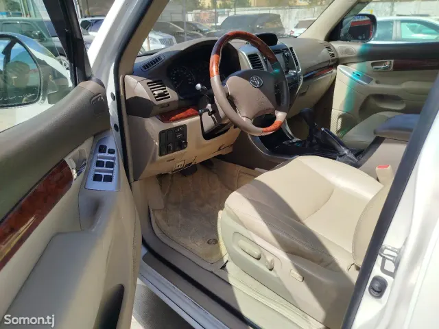 Toyota Land Cruiser Prado 2009 · 4.0 AT