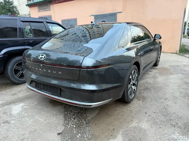Hyundai Grandeur 2023 · 1.6 AT
