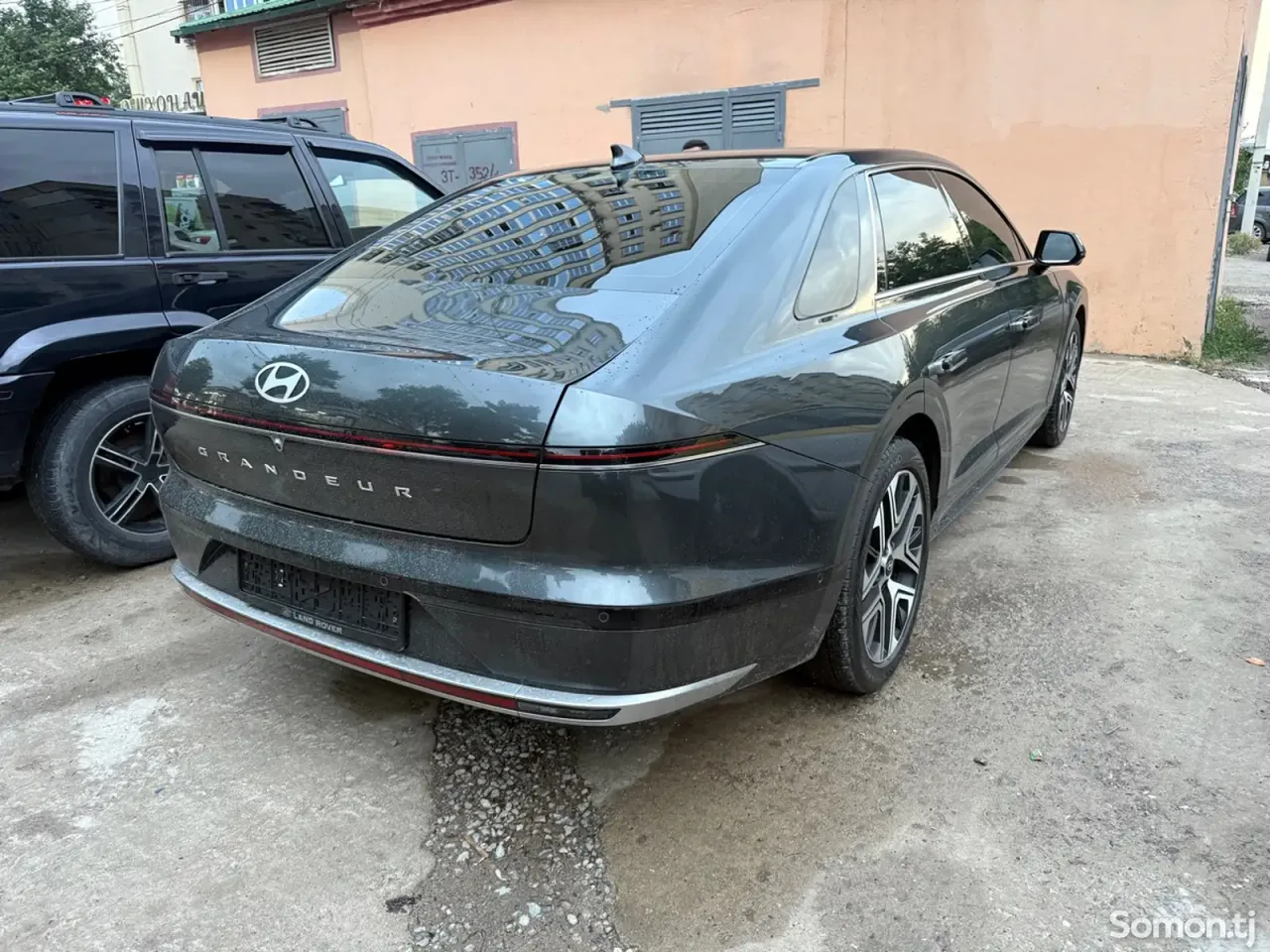Hyundai Grandeur 2023 · 1.6 AT