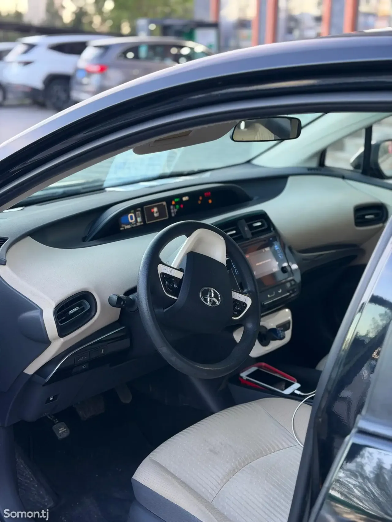 Toyota Prius 2017 · 1.8 AMT
