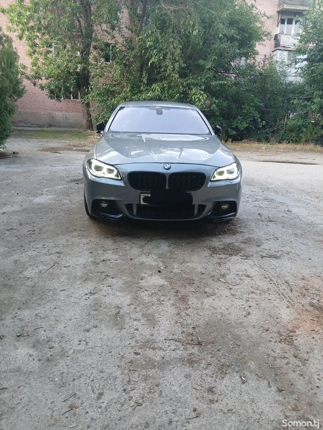 BMW M5 2012 · 2.0 AT