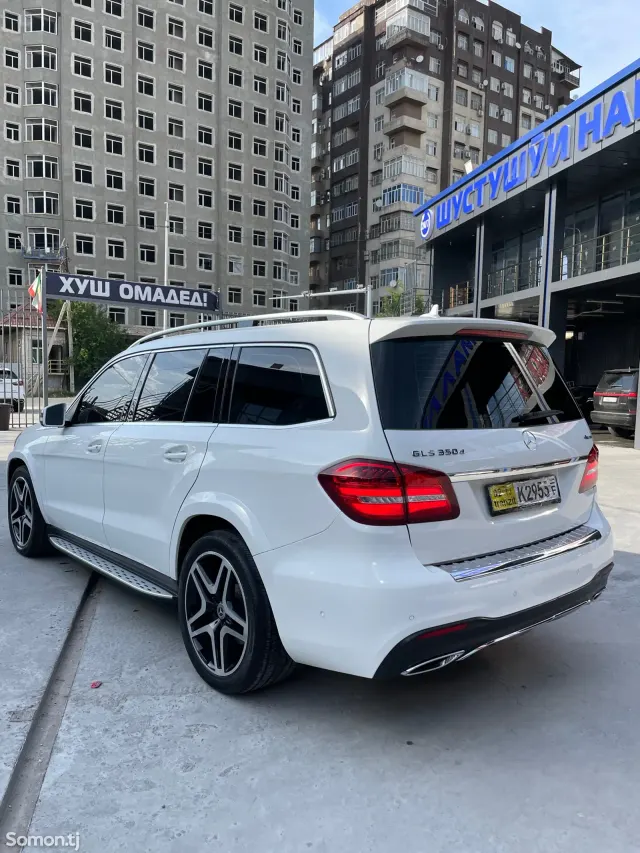 Mercedes-Benz GLS 2017 · 3.5 AT