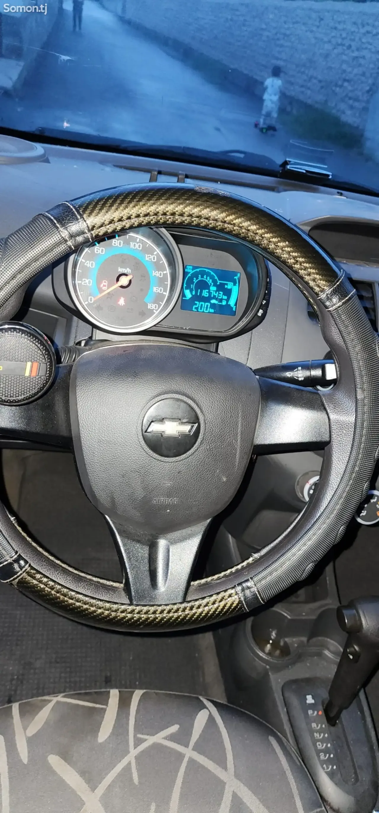 Chevrolet Spark 2014 · 1.0 AT