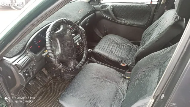 Opel Astra F 1997 · 1.6 MT