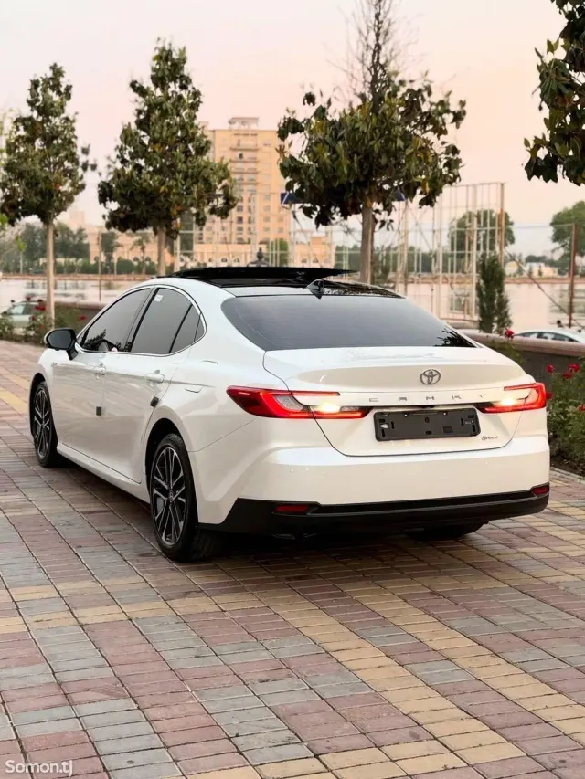 Toyota Camry 2026 · 2.5 AT