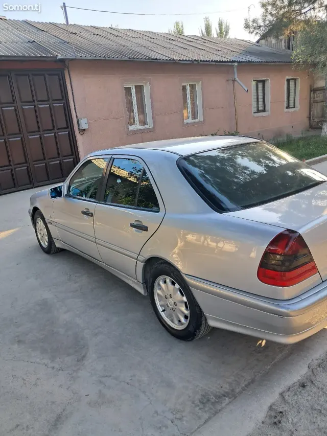 Mercedes-Benz C class 1999 · 2.0 AT