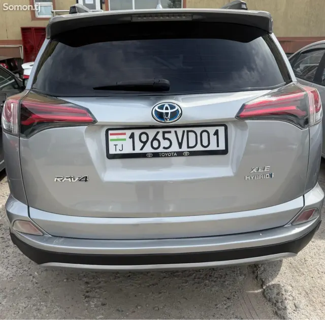 Toyota RAV 4 2017 · 2.5 AT