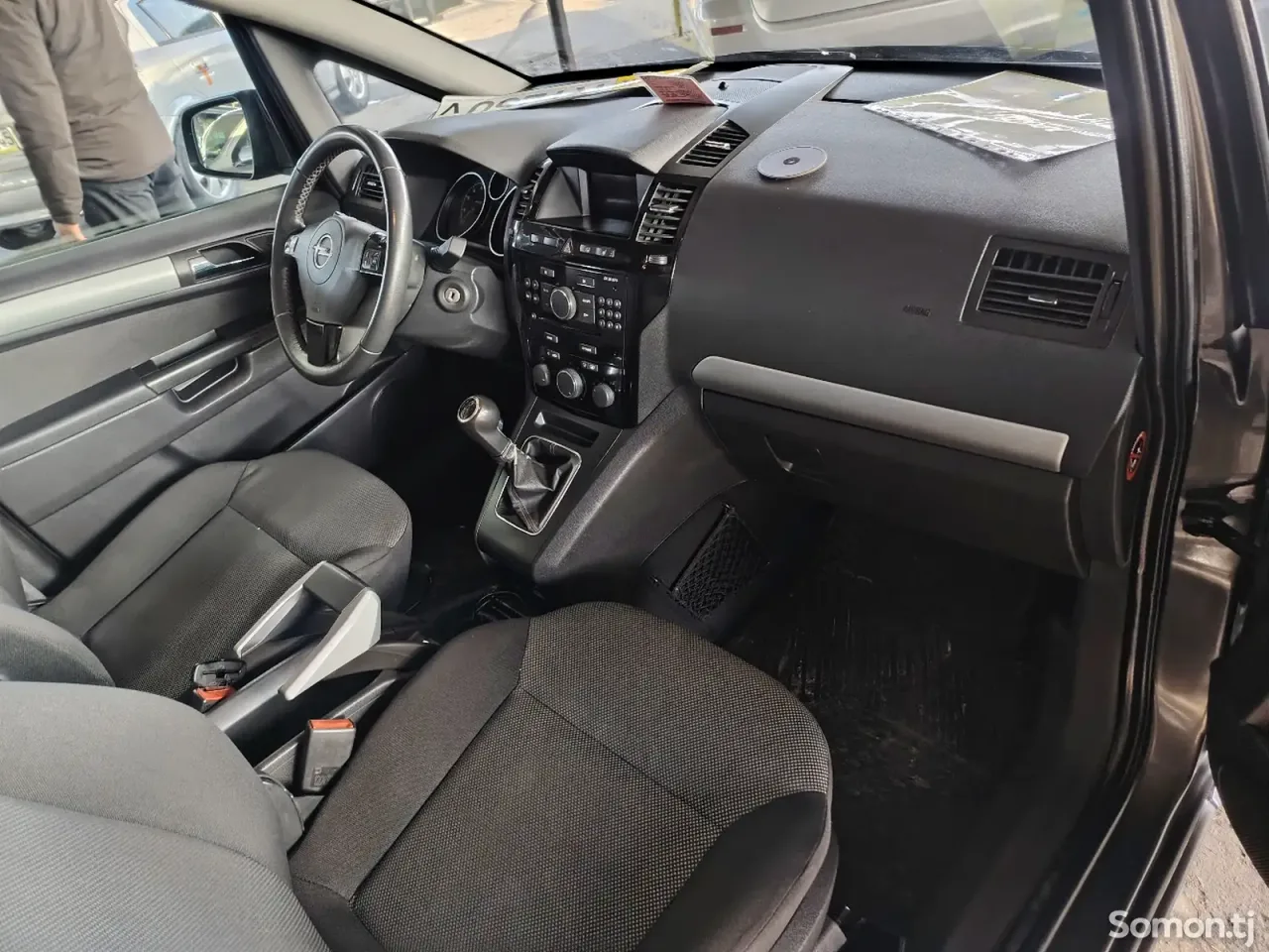 Opel Zafira 2010 · 1.8 MT