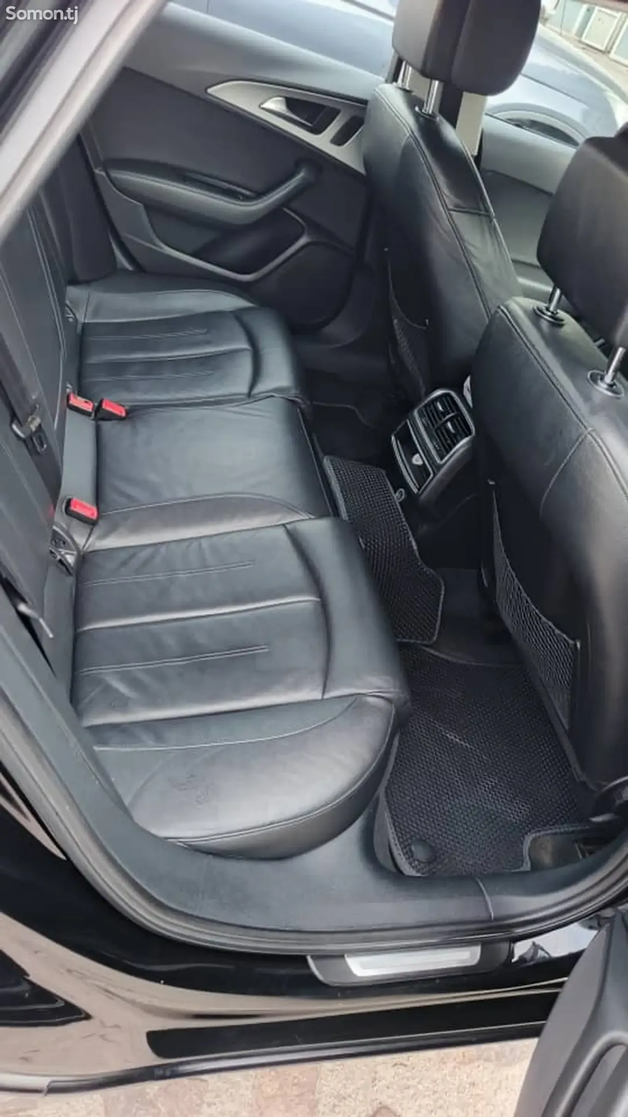 Audi A6 2012 · 2.0 AT