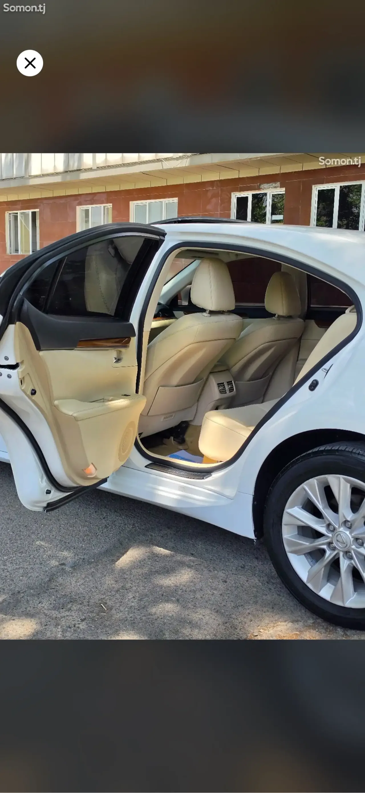 Lexus ES series 2014 · 3.0 AT