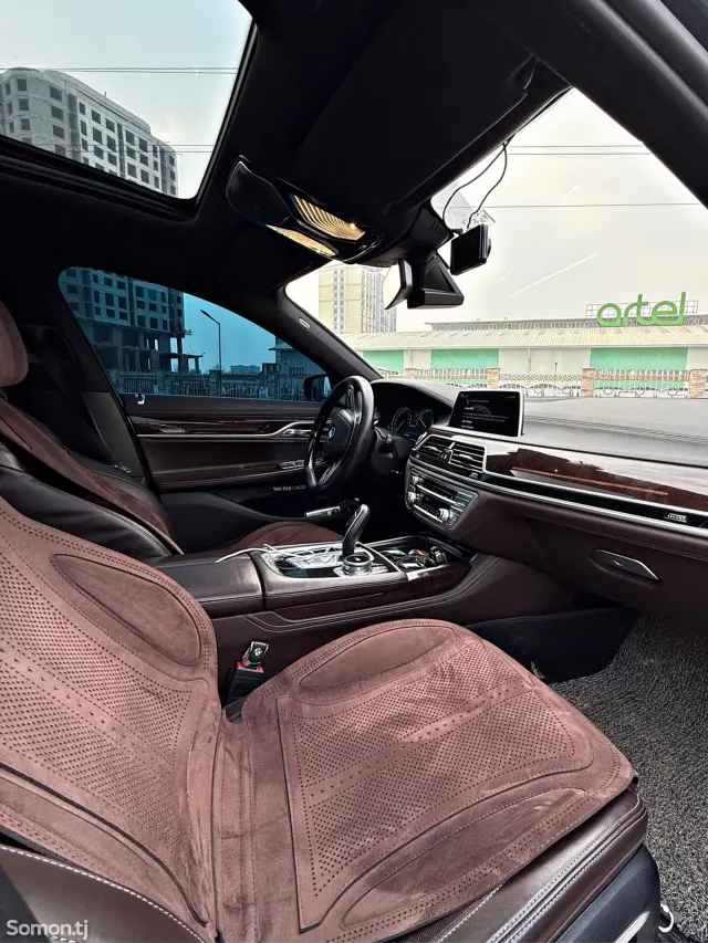 BMW 7 series 2017 · 3.0 AT