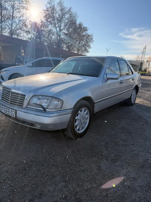 Mercedes-Benz C class 1995 · 1.8 MT