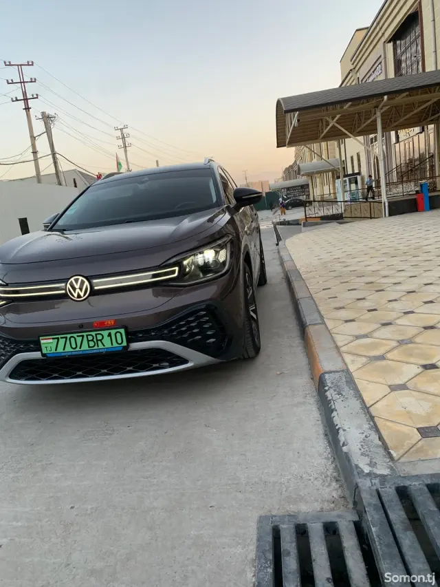 Volkswagen ID.6 2021 · 3.0 AT
