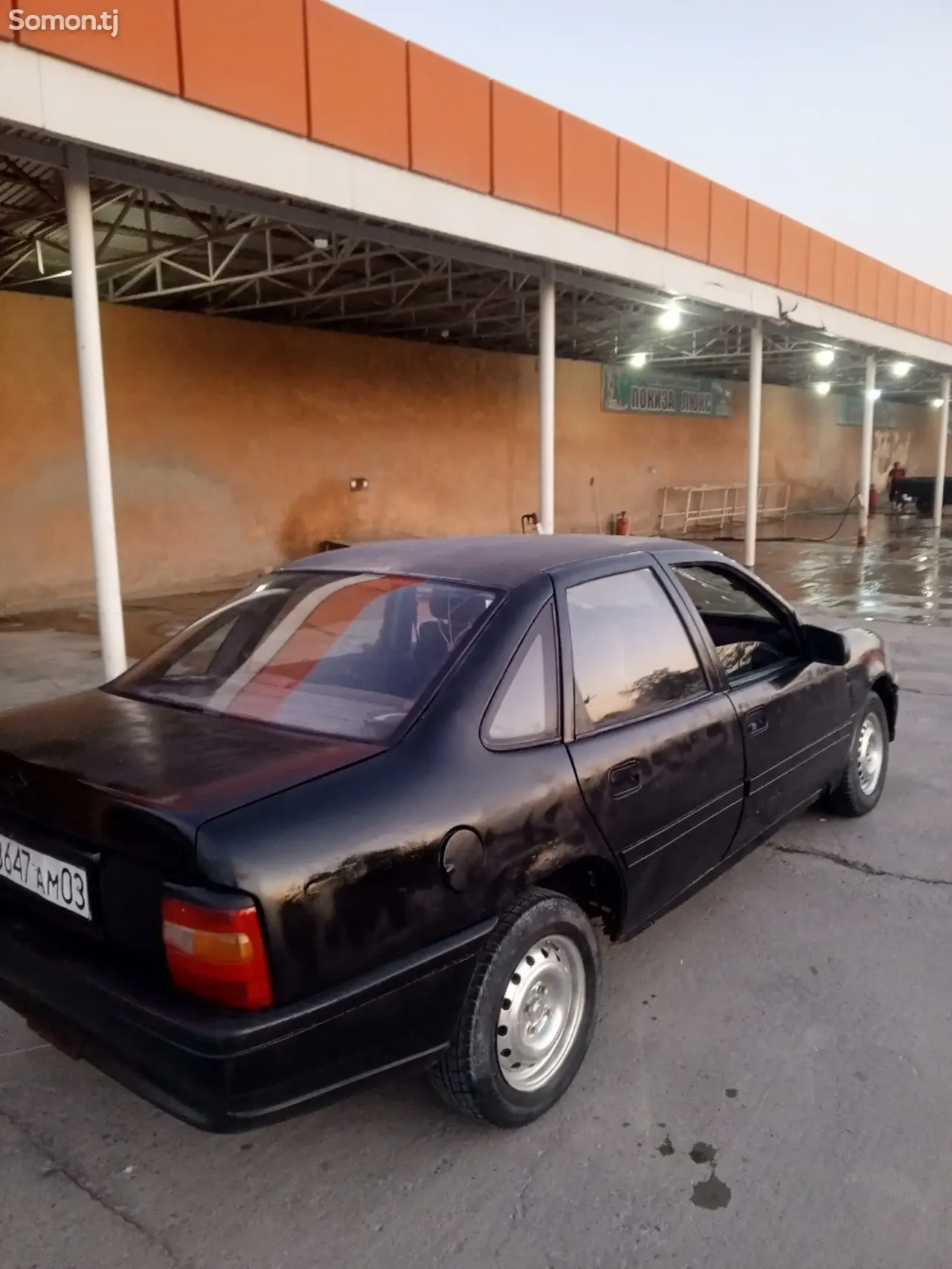 Opel Vectra A 1992 · 0.6 MT