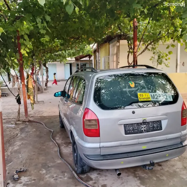 Opel Zafira 2004 · 1.8 MT