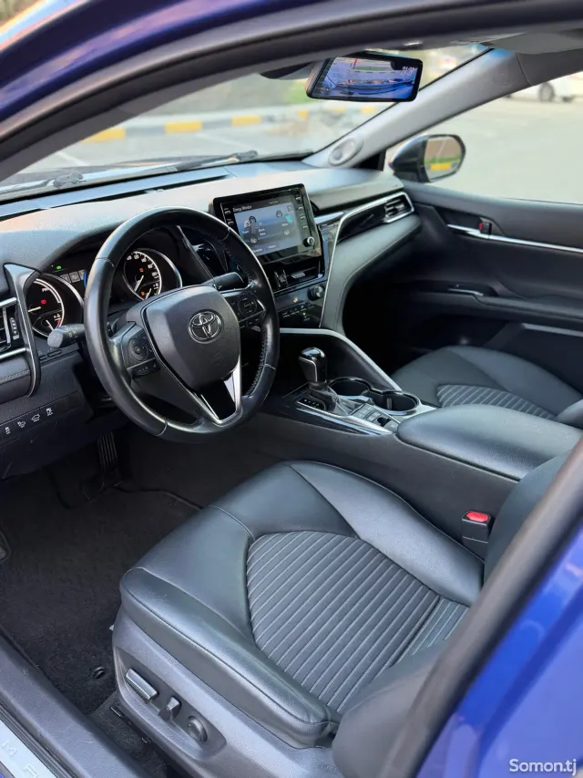 Toyota Camry 2019 · 2.5 AT