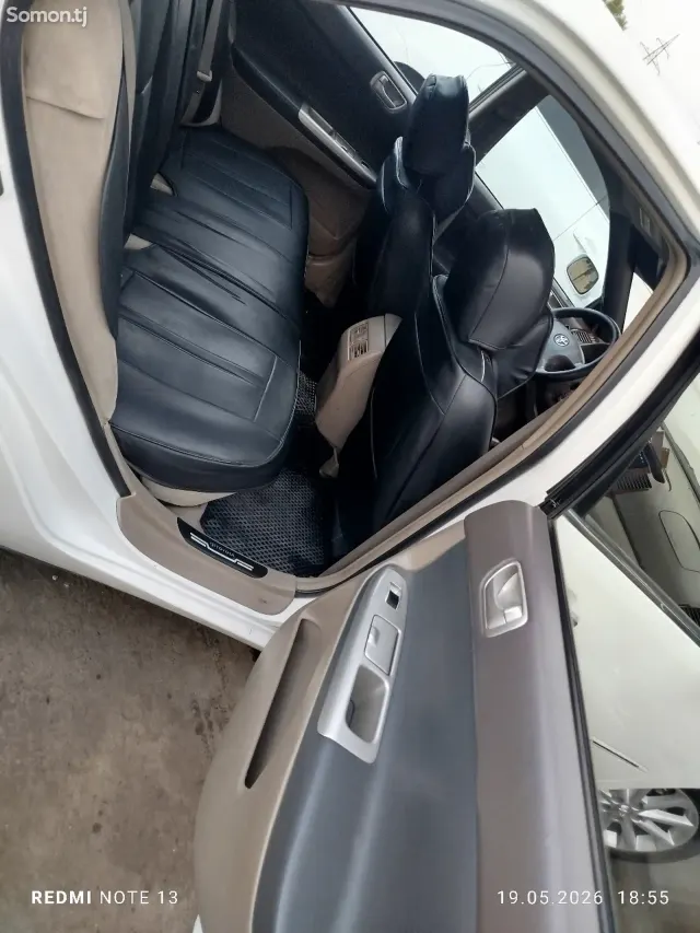Toyota Camry 2004 · 2.4 AT