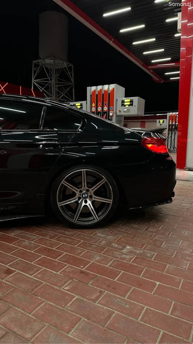 BMW M6 2014 · 4.4 AMT