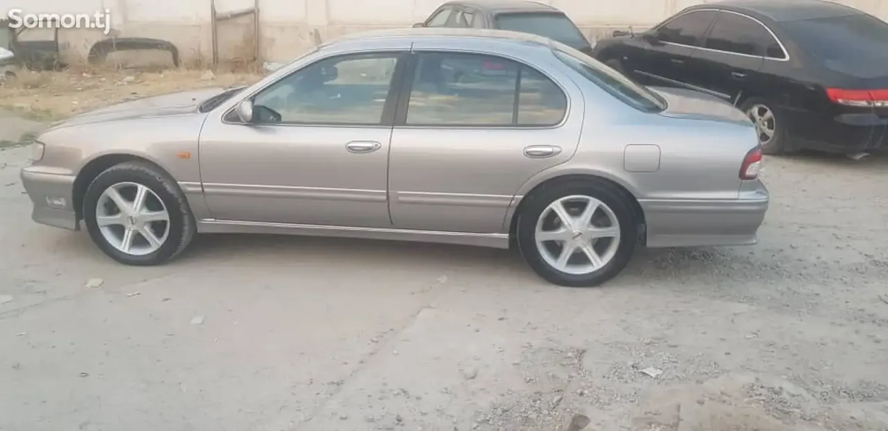 Nissan Maxima 1998 · 3.0 AT